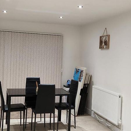 44 Beyers Close Manchester Eksteriør billede