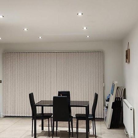 44 Beyers Close Manchester Eksteriør billede